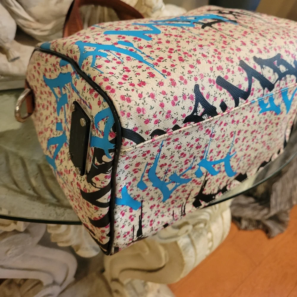 L.A.M.B. by Gwen Stefani Ditzy Graffiti Zipper Flower Bag #402 - Picture 13 of 17